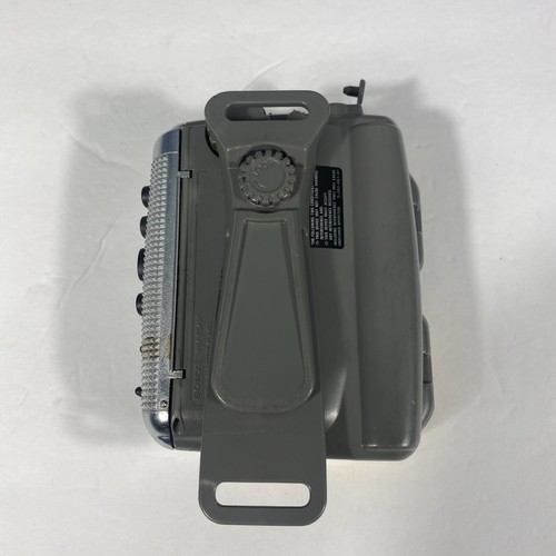 Vintage Sony Sports Groove WM-FS499 Mega Bass AM/FM Walkman wasserdicht für Ersatzteile - Bild 3 von 6