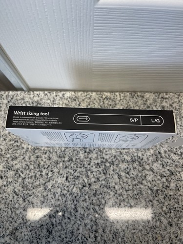 Fitbit Versa 3/Sense Sport Band Nero Large - Nuovo con scatola - Foto 3 di 4