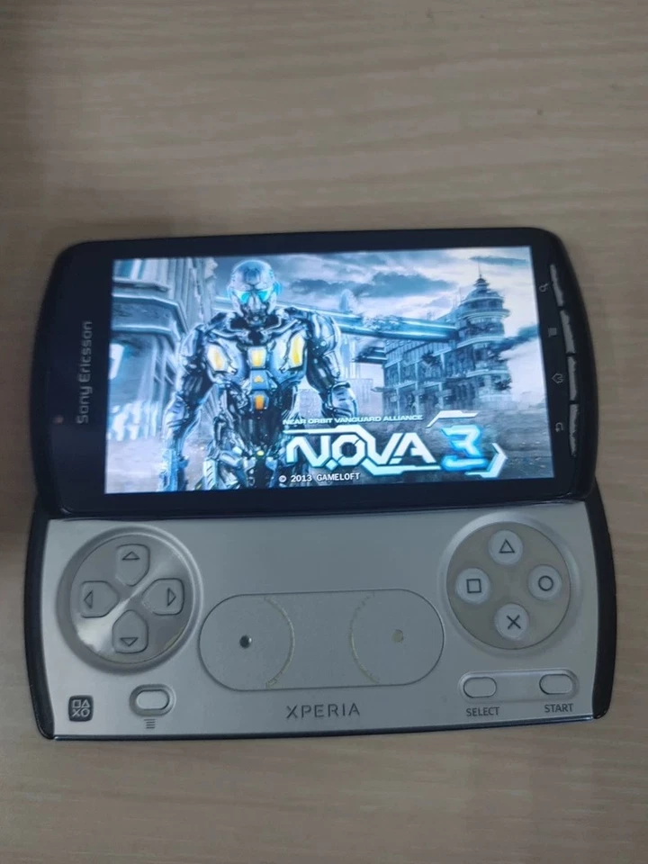 Original Unlocked Sony Ericsson Xperia PLAY Zli R800 R800i Android Game PhoNE 4" - Image 4 of 4