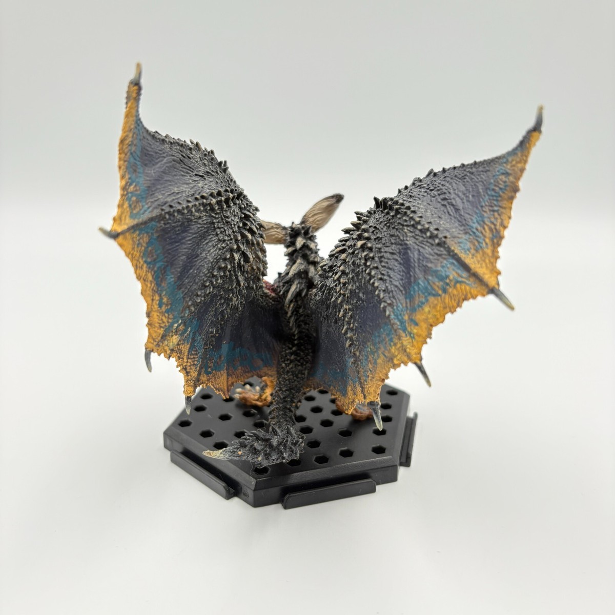 Nergigante 復刻版 フィギュア Monster Hunter Vol 13 Nergigante Figure Builder Standard Model