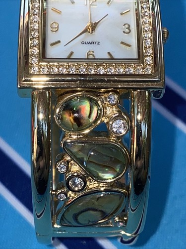 Stunning Vintage Elgin II Ladies Abalone Quartz Bangle Watch ELS38 New Battery - Picture 3 of 7