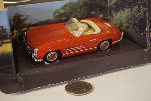 1/43 Corgi Mercedes 300 SL Open Top - Picture 2 of 2