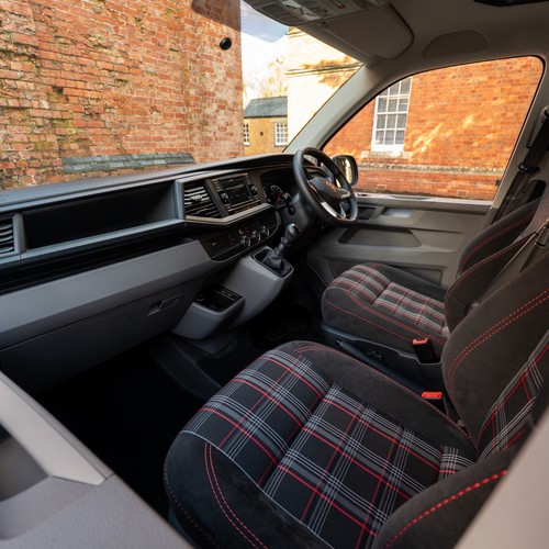 2023 VW TRANSPORTER T6.1 T32 RECARO OFF-GRID CAMPER BED ON RAILS 3.8K MILES - Picture 18 of 20