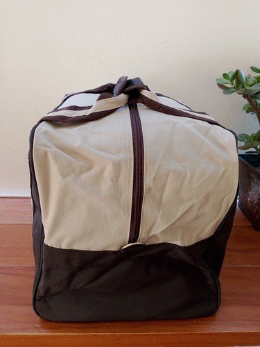 New CONCEPT Brown Travel Bag Duffel Bag - Picture 2 of 10