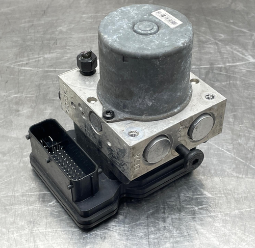 2014 Hyundai Accent 1.6L Anti Lock Brake Pump Controller 131K OEM 58920-1R450 13 - Photo 1/10