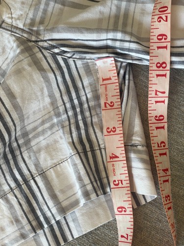 Levi’s Check Plaid Short Women’s Size 10 Cotton Spandex White Gray Black - Picture 18 of 23