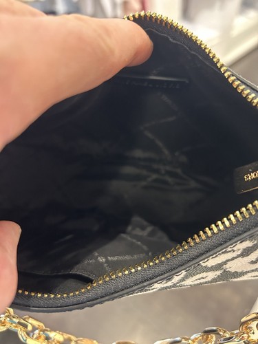 Michael Kors Cora Medium Heart Print PVC Zip Pouchette Crossbody Bag - Bild 9 von 12