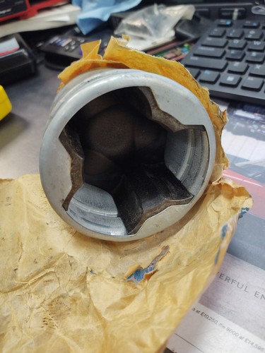 NEW GMB Saab 9000 RH Companion Flange 8723108 - Picture 3 of 3