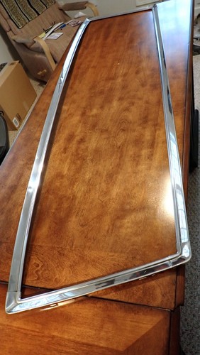 1969 Cadillac Fleetwood Sixty Special Brougham Rear Windshield Molding Trim - Picture 8 of 15