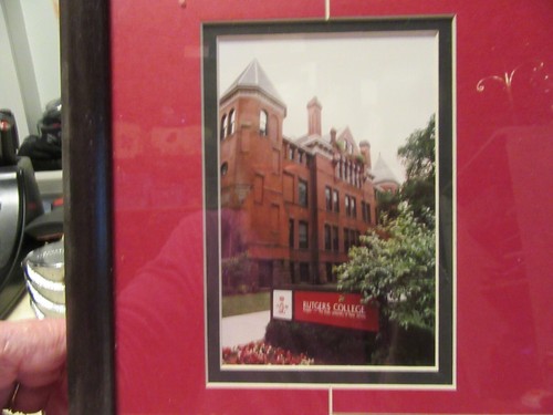 RUTGERS UNIVERSITY - COLLESE PHOTO AND STAMP - NEW, SEALED - Picture 2 of 5