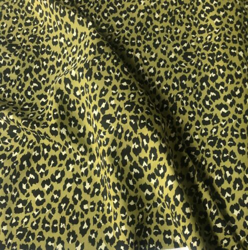 Tessuto tenda cotone stampa animalier leopardato verde e nero - larghezza 280 cm - Foto 2 di 9