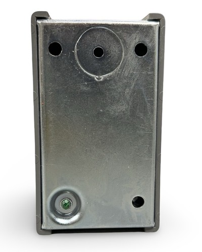 Siemens MMSKG1, Manual Switch, Toggle, 2-Pole, Nema Type 1, NEW! - Picture 4 of 6