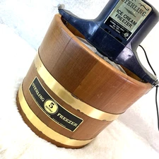 Vintage Sterling 5 qt Ice Cream Maker Electric Freezer Richmond Cedar Vermont