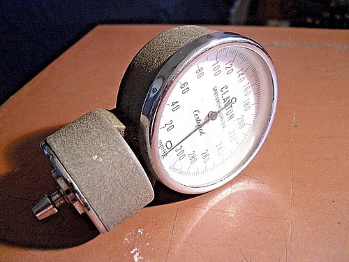 VINTAGE CLAYTON SPHYGMONANOMETER BLOOD PRESSURE GAUGE ONLY - Picture 8 of 9