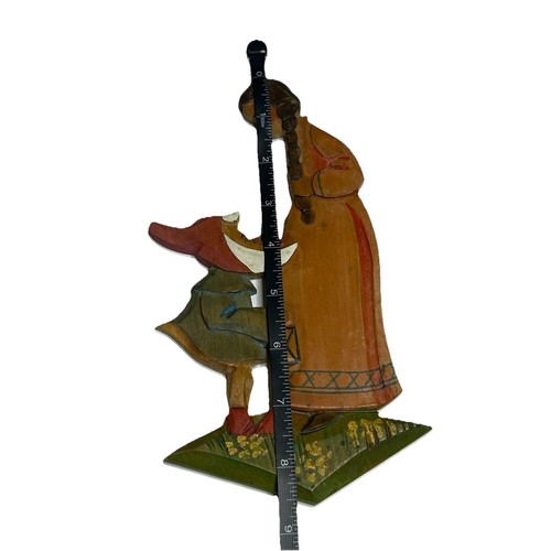 Vintage Erzgebirge Wooden Wall Decor Gnome Woman Fairy Tale - Bild 8 von 9