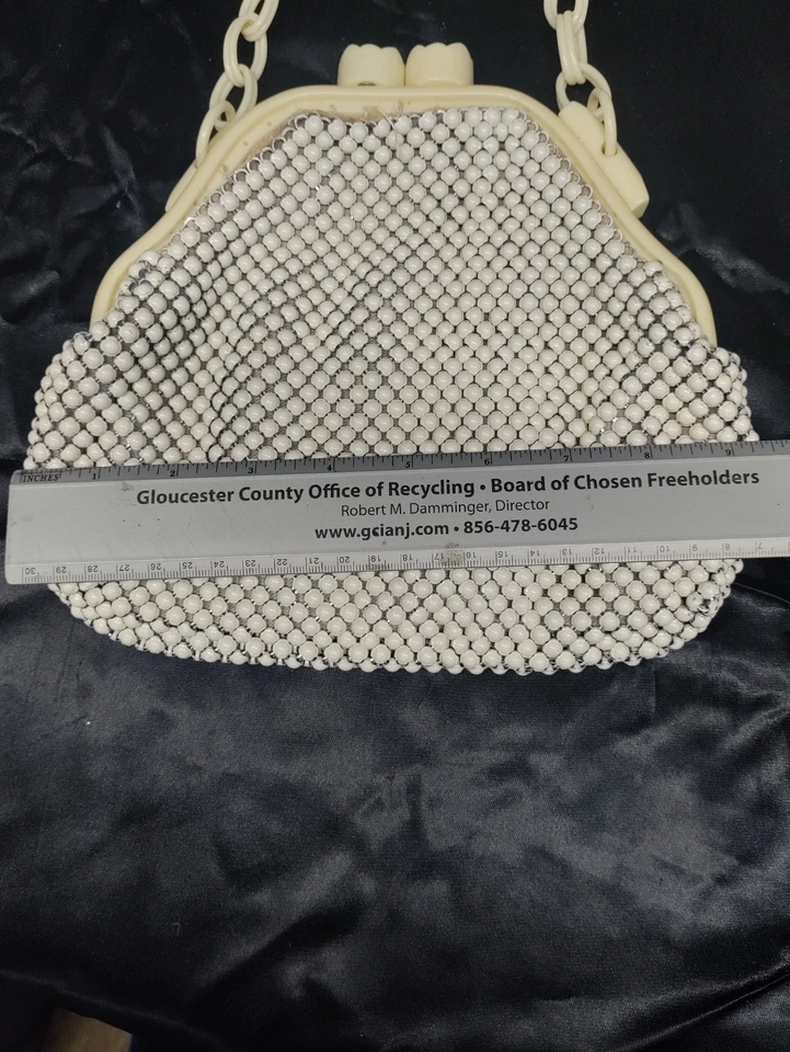 Bolso Cartera de Malla de Aluminio Blanco Whiting & Davis Vintage Crema Baquelita Cadena Mango Foto 2 de 4