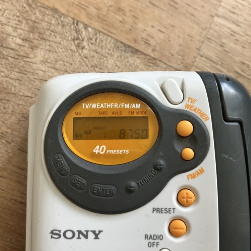 Sony Walkman WM-FS555 S2 FM/AM Cassette Player (Needs Belt) - Imagen 2 de 8