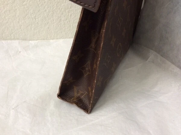 LOUIS VUITTON MONOGRAM TOILETRY VINTAGE POUCH 26 - Image 4 of 4