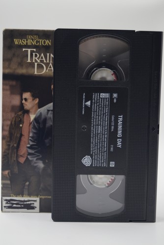 Training Day (VHS, 2002, Bonus Footage Including Alternate Ending) - Picture 2 of 2