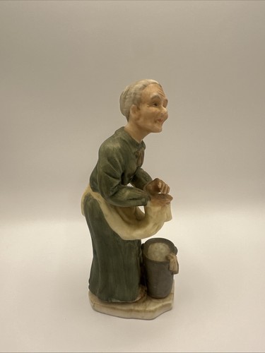 Napco Old Women Cleaner Figurines Ceramic Japan C5462 Hand Painted - Picture 1 of 5