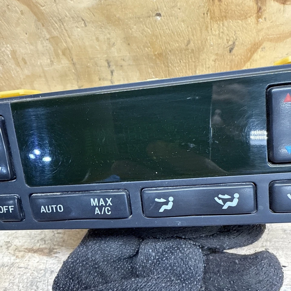 1998 - 2002 Lincoln Town Car AC Heater Climate Control Unit F8VH-19C933-AE OEM Foto 3 de 4