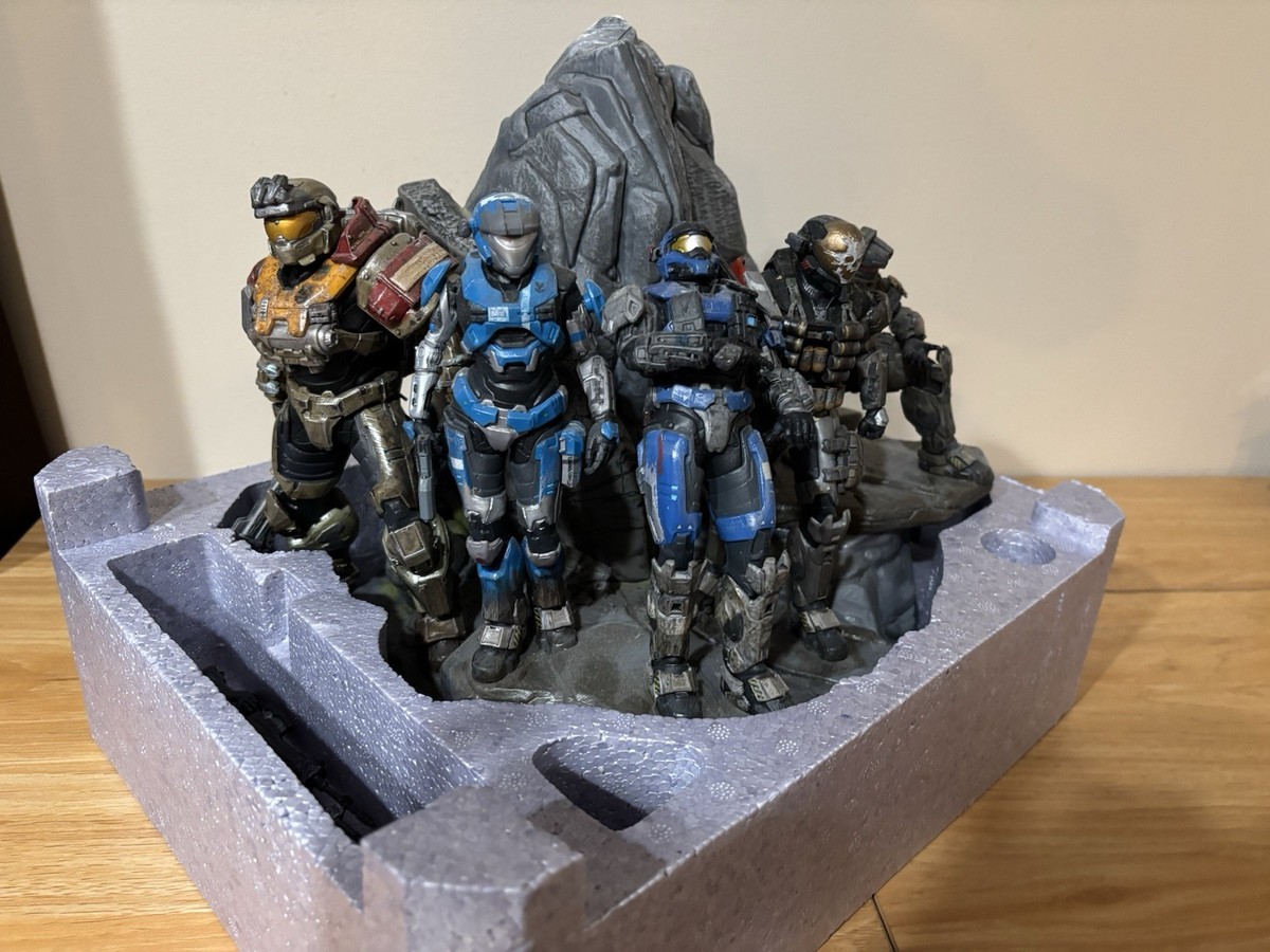 HALO REACH フィギュアセット Legendary Edition Halo Reach Legendary Edition Collector's Set; game not