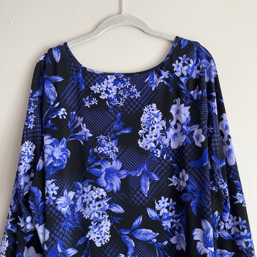 Susan Graver Womens Plus Size Liquid Knit Tunic Top Blue Floral Size 2X Stretchy - Picture 7 of 9