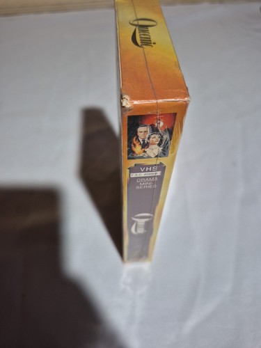 Queenie VHS Movie 1991 Kirk Douglas, Mia Sara Factory Sealed - Picture 3 of 3