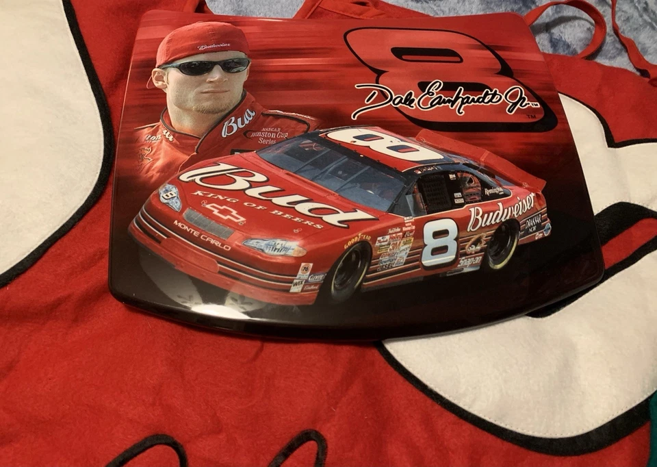 Falda árbol de Navidad Dale Earnhardt Jr. y capucha de coche de metal Foto 2 de 4