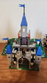 LEGO Castle: Royal Knight's Castle (6090) - Complete with Instructions No Box