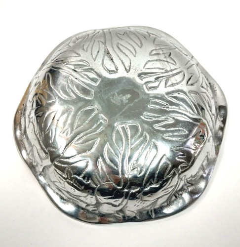 Kaninchenschale Metall Servierschale Silber Kohlblatt Aufnäher geprägt Hase Cottage - Bild 3 von 4