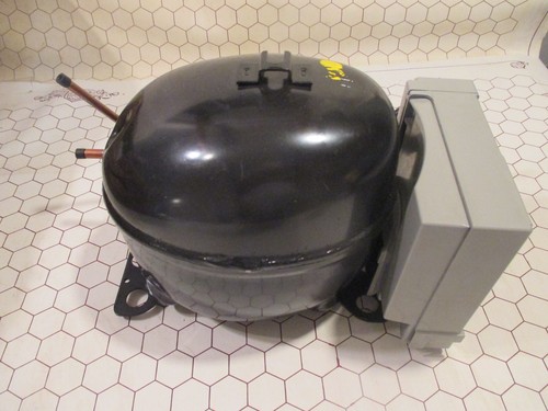 MIele Refrigerator Compressor Embraco VEMY5H 7813192 - Picture 6 of 8