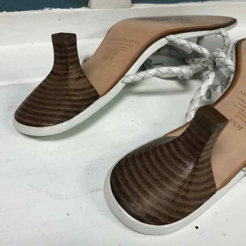 Max Studio woven leather white sandals with kitten heels size 8.5 - Picture 5 of 6