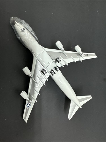 Dragon Wings 2003 Boeing AL-1 Airborne Laser Plane USAF 1:400 Diecast B.5 - Picture 11 of 11