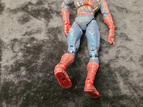 Spider-Man Movie Battle Ravaged Spider-Man 6" Action Figure 2002 ToyBiz Loose - Picture 8 of 8