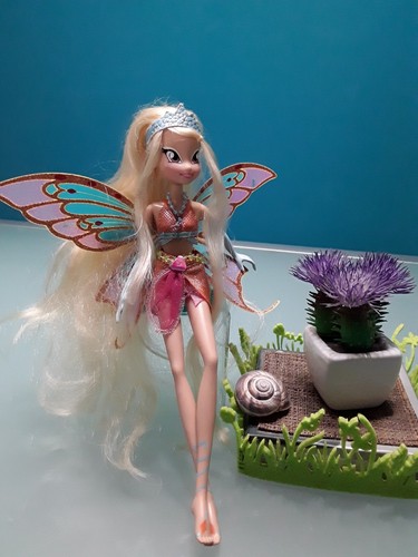 "WINX CLUB" Bambola STELLA "Super Fate Enchantix" Rainbow, 2007, altezza 26 cm - Foto 5 di 19