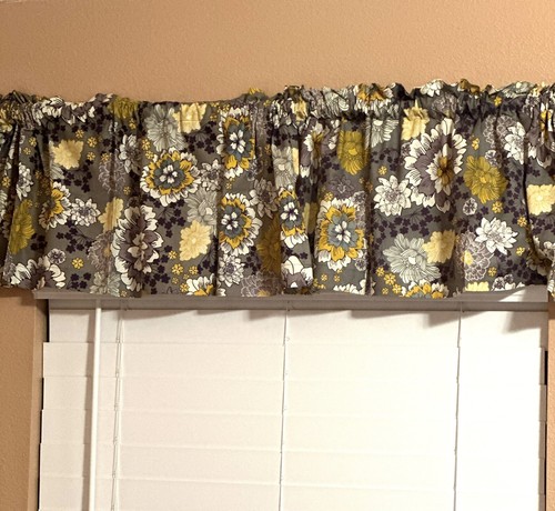 Gray Yellow Flower Floral Holiday Fall Christmas Window Curtain Valance - Picture 3 of 3