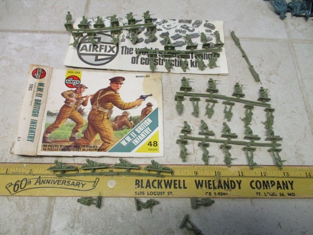 airfix miniature soldiers