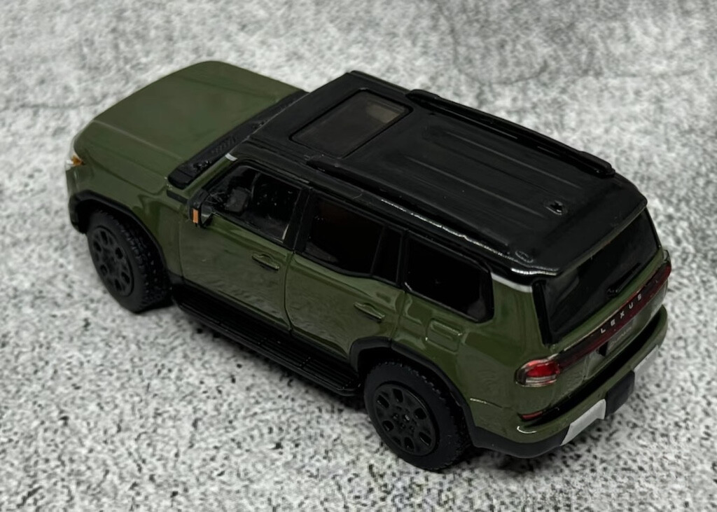 ミニカー G.C.D 1/64 LEXUS GX550 Over Trail LHD s-l400.jpg