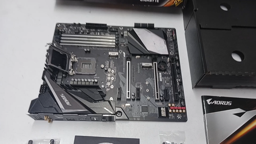 GIGABYTE Z390-AORUS PRO WI-FI 8+9Th gen Series Gaming "NOT WORKING .ASIS READ - Video 1 van 1
