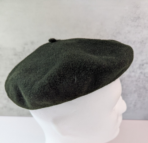 Vintage Vrai Basque Black Beret 100% Impermeable Pure Laine Wool Made in France - Picture 2 of 8