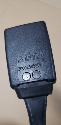 Boucle attache ceinture arriere Gauche pour Mercedes W203 ref 2038600769 - Picture 3 of 5
