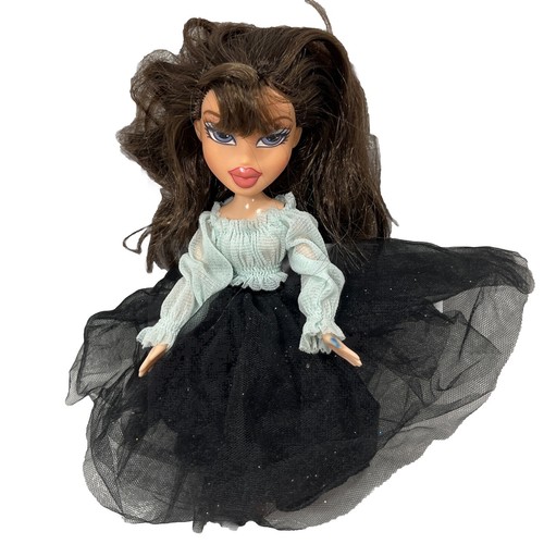 Bratz Puppe Paket Boyz Dana Yasmin Kleidung Rock Hose Schuhe Shirt Jacke Kleid - Bild 6 von 19