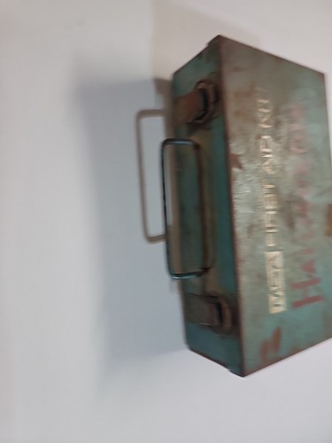 Halliburton Oil Company First Aid Kit With Content. - Picture 4 of 19
