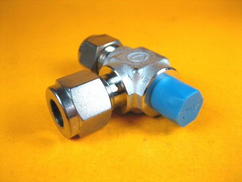 Swagelok -  SS-500-3TMT -  Male Run Tee, 5/16" Tube x 1/8" Male Pipe - Picture 5 of 7