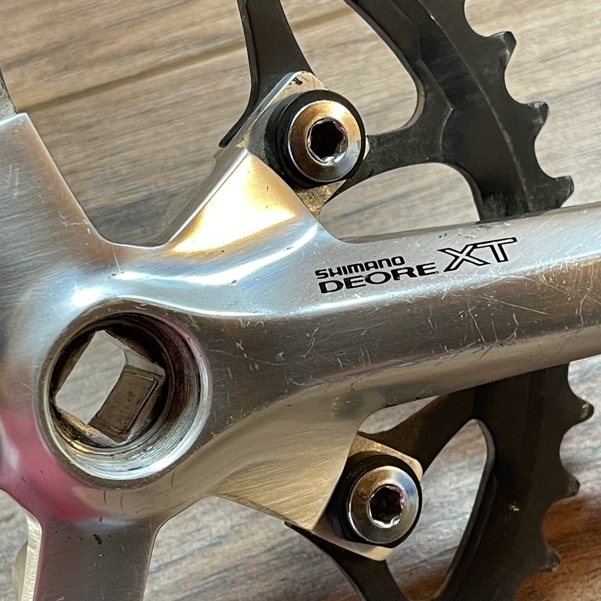 Shimano Deore XT FC-M737 DRIVE SIDE ONLY Square Taper Crank Shimano Deore XT FC-M737 DRIVE SIDE ONLY Square Taper Crank