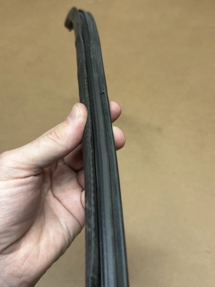 1991 -95 Toyota MR2 Door Jamb Weatherstrip Rubber Seal Trim Interior Left Driver - Image 4 of 4
