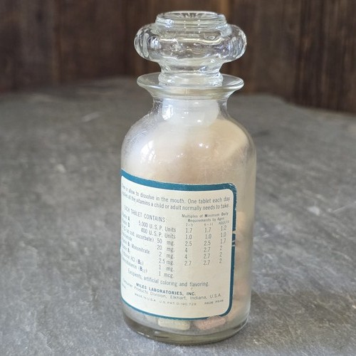 Chocks mehrere Vitamine Vintage NOS versiegelt volle Glasflasche Kinderpillen - Bild 2 von 4