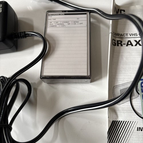 Jvc Compact Vhs Camcorder Gr-axm750U Bundle (Bag, Remote, Battery, Charger) - Picture 15 of 17