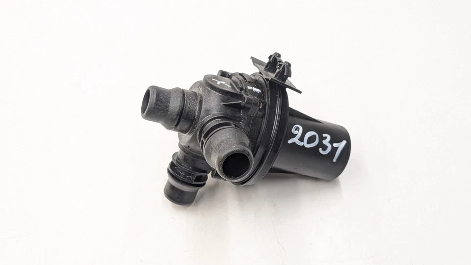 JAGUAR I-PACE X590 AUXILIARY WATER PUMP J9D38D108AD 2023 - Image 3 of 4